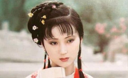 林黛玉：出自古典名著《红楼梦》，金陵十二钗正册双首之一