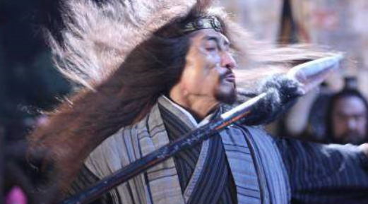 倚天屠龙记中，此人神功无敌，远胜杨过，秒杀阳顶天，是范遥的师傅！